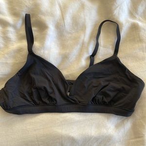 Skims - fits everybody triangle bra